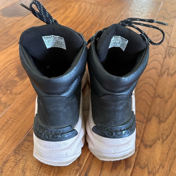 Sorel Kinetic RNEGD Conquest Waterproof Sneaker Black & Pink Size 10 - Picture 3 of 7